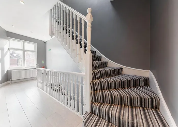 Charming Hotel With Kitchen & Laundry Near Tufnell Park